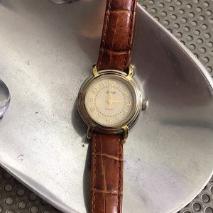 🖤Vtg GUESS leather watch